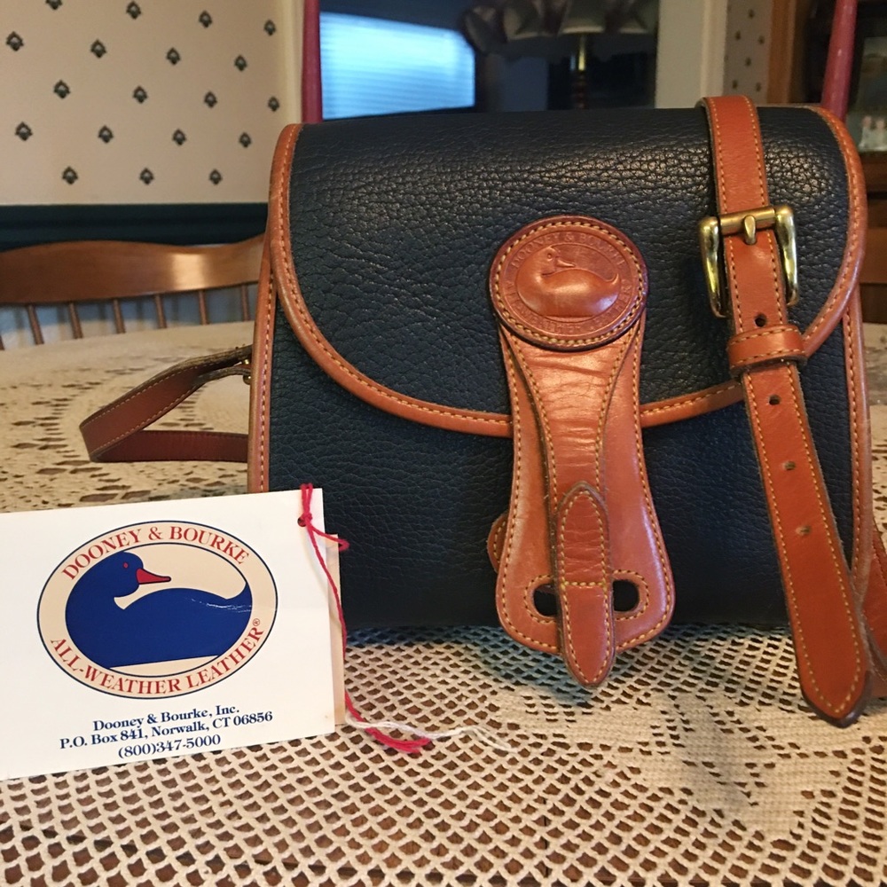 Dooney & Bourke purse